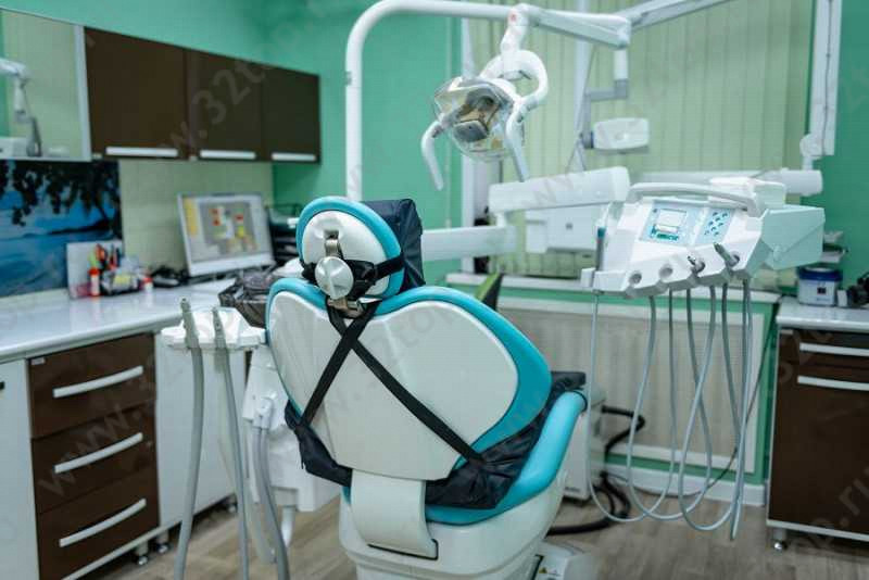 Стоматологическая клиника АЛЛАДА на Космонавта Леонова